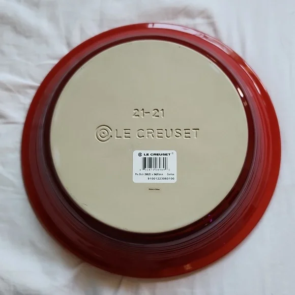 Le Creuset pie dish - Picture 2 of 3